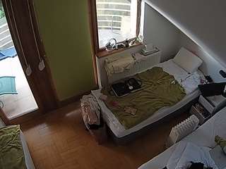 voyeurcam-julmodels-bed-7