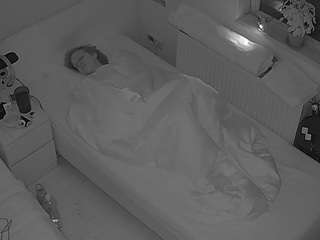 voyeurcam-julmodels-bed-7