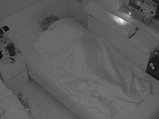 voyeurcam-julmodels-bed-7