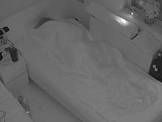 voyeurcam-julmodels-bed-7