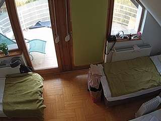 voyeurcam-julmodels-bed-7