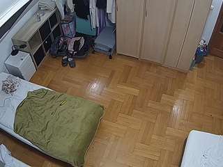 voyeurcam-julmodels-bed-7