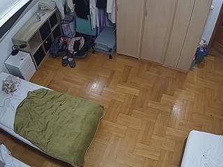 voyeurcam-julmodels-bed-7