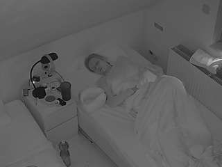 voyeurcam-julmodels-bed-7