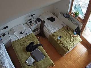 voyeurcam-julmodels-bed-7