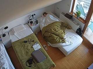 voyeurcam-julmodels-bed-7