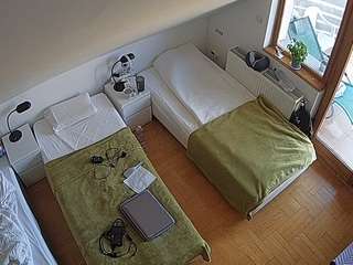 voyeurcam-julmodels-bed-7