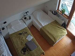 voyeurcam-julmodels-bed-7