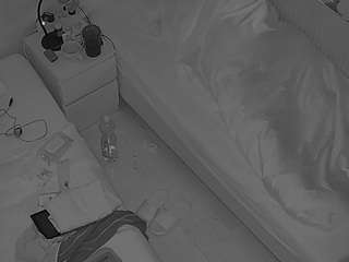 voyeurcam-julmodels-bed-7