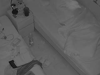 voyeurcam-julmodels-bed-7