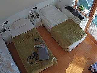 voyeurcam-julmodels-bed-7