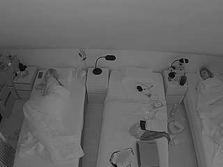 voyeurcam-julmodels-bed-7