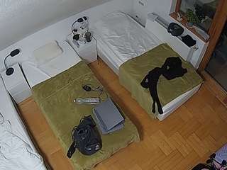 voyeurcam-julmodels-bed-7