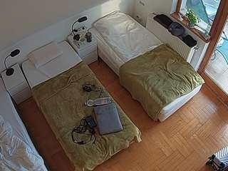 voyeurcam-julmodels-bed-7