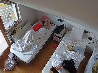 voyeurcam-julmodels-bed-7