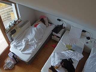 voyeurcam-julmodels-bed-7