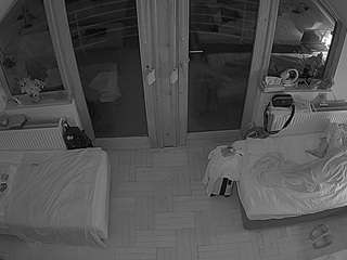 voyeurcam-julmodels-bed-7