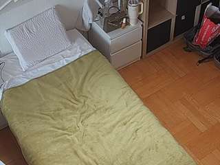 voyeurcam-julmodels-bed-7 camsoda