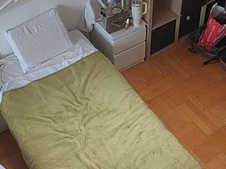 voyeurcam-julmodels-bed-7 camsoda