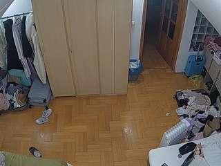 voyeurcam-julmodels-bed-7
