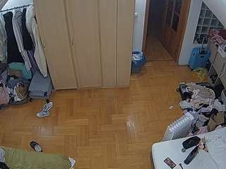 voyeurcam-julmodels-bed-7