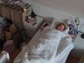 voyeurcam-julmodels-bed-7