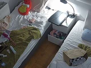 voyeurcam-julmodels-bed-7