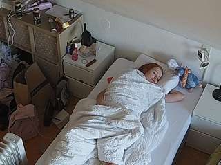 voyeurcam-julmodels-bed-7