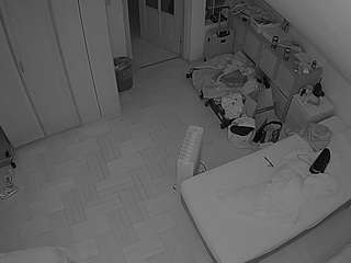 voyeurcam-julmodels-bed-7