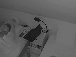 voyeurcam-julmodels-bed-7