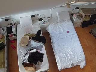 voyeurcam-julmodels-bed-7