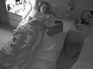 voyeurcam-julmodels-bed-7