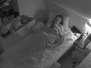 voyeurcam-julmodels-bed-7 webcam model