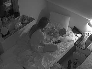 voyeurcam-julmodels-bed-7 webcam model