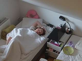 voyeurcam-julmodels-bed-7