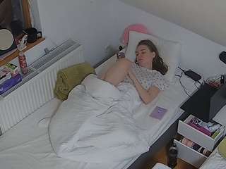 voyeurcam-julmodels-bed-7 webcam
