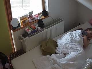 voyeurcam-julmodels-bed-7