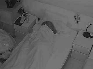 voyeurcam-julmodels-bed-7