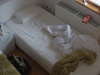 voyeurcam-julmodels-bed-7