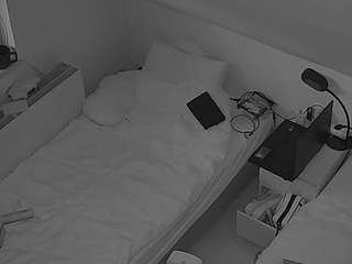 Live Sex Chat with Julmodels Bedroom-D7 (@voyeurcam-julmodels-bed-7)