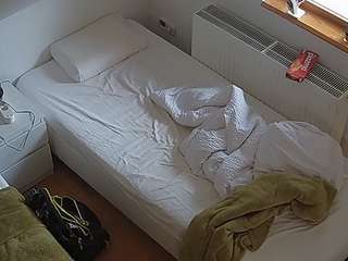 voyeurcam-julmodels-bed-7