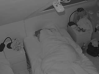 voyeurcam-julmodels-bed-7