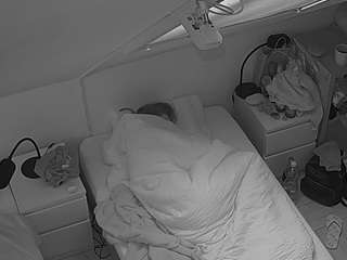 voyeurcam-julmodels-bed-7