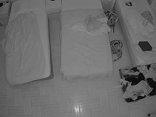voyeurcam-julmodels-bed-7