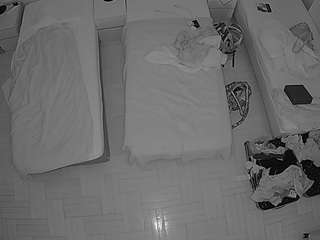 voyeurcam-julmodels-bed-7
