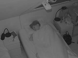 voyeurcam-julmodels-bed-7