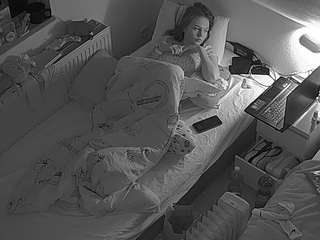 voyeurcam-julmodels-bed-7