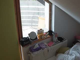 voyeurcam-julmodels-bed-7