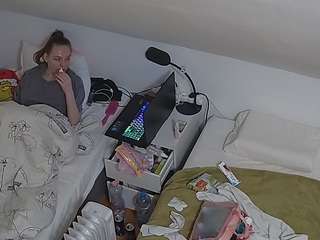 voyeurcam-julmodels-bed-7