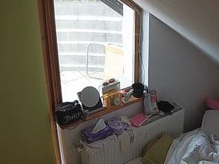 voyeurcam-julmodels-bed-7